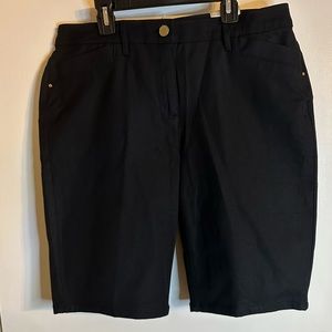 NWT CHICO’s Black “The Ultimate Fit” Getaway Bermuda Shorts